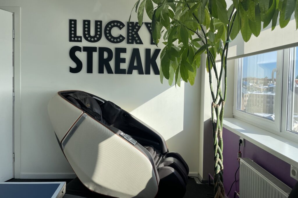 LuckyStreak live dealer academy massage chair