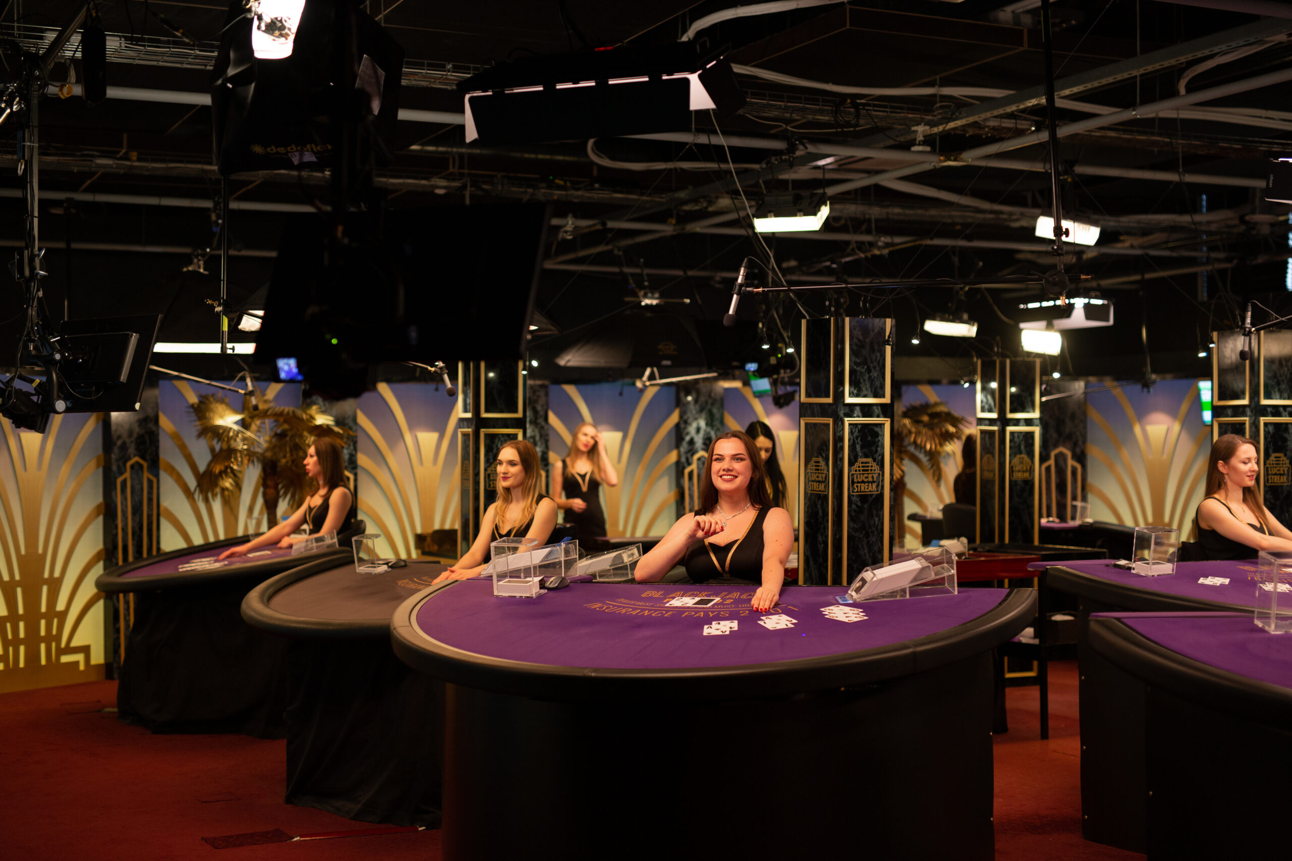 LuckyStreak live casino studio